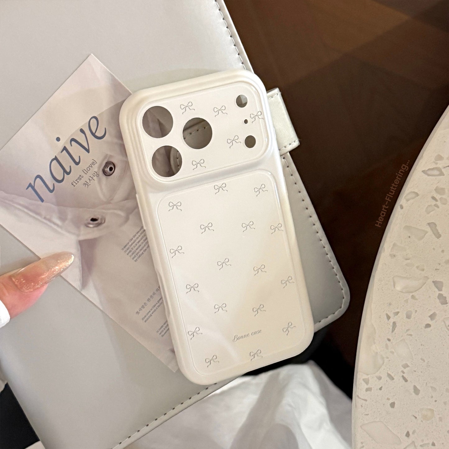 Minimalist Mini Bow Pattern Case for iPhone